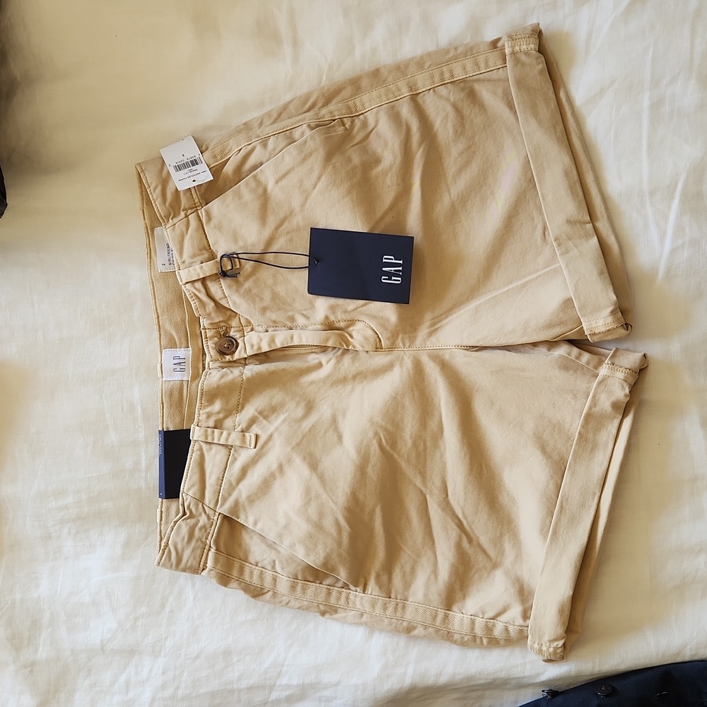 Gap Girlfriend Chino Short